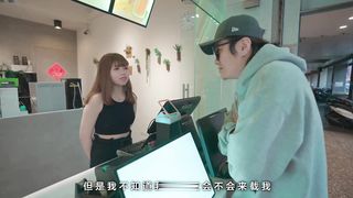 【69堂午夜视频】天然純慾美少女上班偷閒去廁所跟大屌哥偷偷激戰