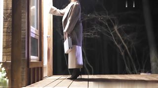 【69堂午夜视频】赢了就操性感荷官