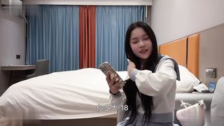 【69堂午夜视频】约操18岁小嫩妹，娇小可爱，还有sm的特殊爱好，床上床下极致反差，在床上淫语不断