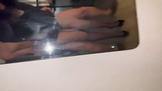 【69堂午夜视频】让大家看看我的母狗我也是第一次试肛交