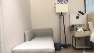 【69堂午夜视频】高颜值嫩妹子沙发调情啪啪，小姐姐温婉可人，激情啪啪操到一半鸡巴软了