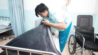 【69堂午夜视频】情按摩高潮插入_在医生看不到的地方强上直至沉迷于快感之中