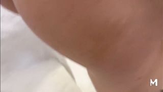 【69堂午夜视频】淫荡美女约炮初体验_和粉丝的第一次做爱直接内射我4次