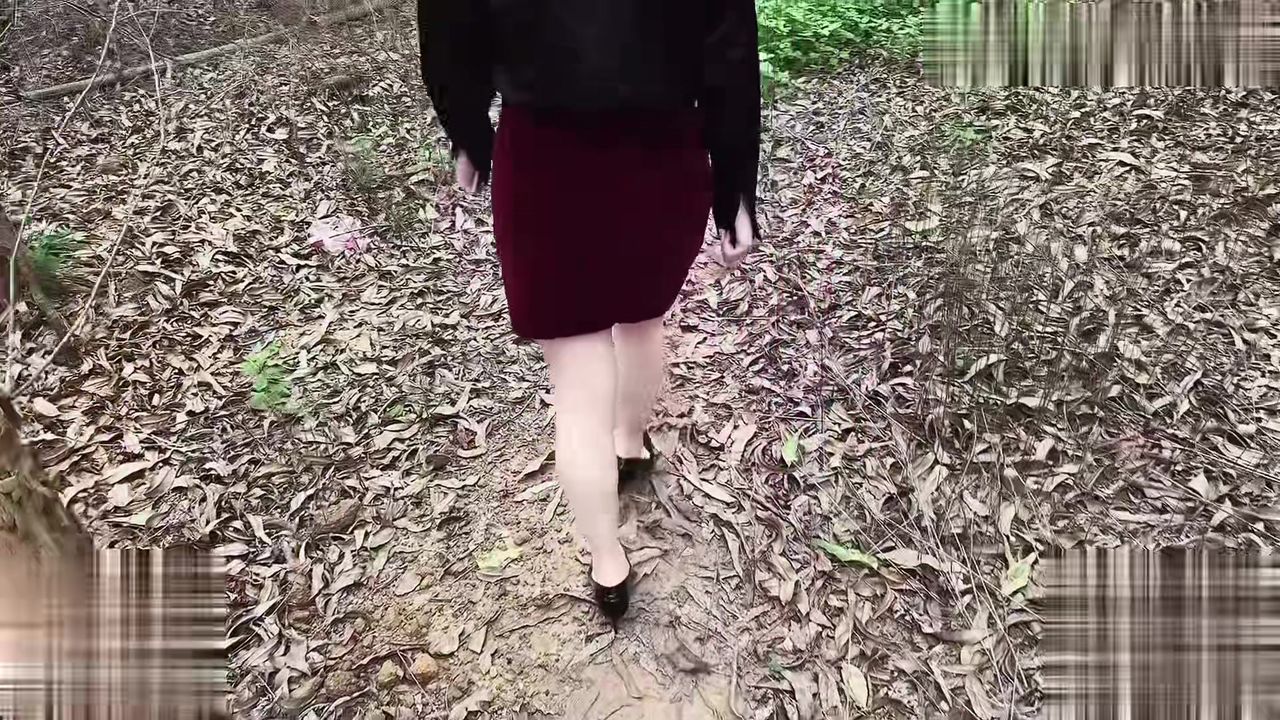 【69堂午夜视频】冷酷女上司，变成了令人难以置信的色情淫荡女人