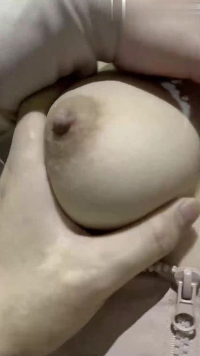 【69堂午夜视频】周末把小侄子丢给老妈照顾，拉上姐姐去酒店开房玩弄“双洞“，瑜伽裤加双跳蛋狂干姐姐小嫩逼