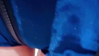 【69堂午夜视频】哄骗妹妹闺蜜出来逛街买衣服，商场里大庭广众下就抠逼