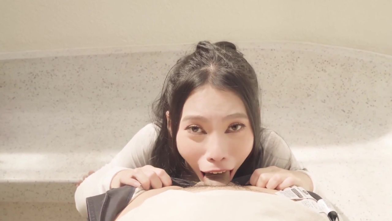 【69堂午夜视频】大奶女神陪金主度假，捏着奶子连续内射嫩逼