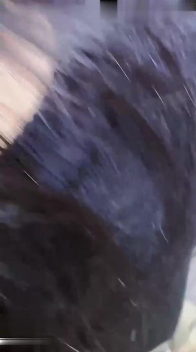 【69堂午夜视频】我直接过去脱下她的白丝内裤强行插入，谁料中途老爸打来电话，差点把我吓软了！