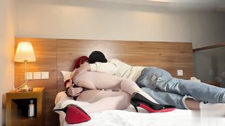 【69堂午夜视频】淫色圣诞节，巨乳酒托女郎