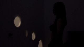 【69堂午夜视频】只是炮友关系EP2初次相遇巨乳洗面，到妳房间填满小穴