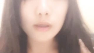 【69堂午夜视频】来了大姨妈的妹子穿着安全裤跟狼友撩骚互动，玩弄骚奶子特写展示逼逼，边玩边擦给狼友看，精彩刺激无水印