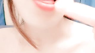 【69堂午夜视频】哺乳期的骚妈妈，丝袜情趣性感的大奶子揉捏挤奶水给狼友看，淫声荡语互动撩骚自慰呻吟，精彩刺激不要错过