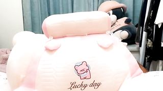 【69堂午夜视频】奶子上有纹身的气质少妇，全程露脸激情大秀，坐插道具自己抠逼，炮击抽插浪叫呻吟，表情好骚精彩不要错过