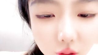 【69堂午夜视频】姐妹双飞全程露脸伺候大屌哥，深喉口交大鸡巴，淫声荡语撩骚互动，多体位无套轮草两女，浪叫不止高潮不断