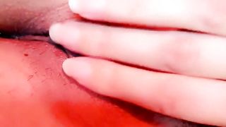 【69堂午夜视频】成熟又有韵味的极品少妇，全程露脸在狼友的调教下漏出骚奶子揉捏，跳蛋塞逼里抽插自慰淫水多多，浪叫不止