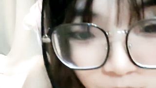 【69堂午夜视频】白丝露脸无毛逼极品小妹深夜跟小哥激情啪啪，深喉口交大鸡巴让小哥用跳蛋玩逼展示给狼友看，多体位无套爆草