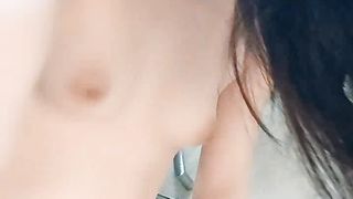 【69堂午夜视频】白丝高跟露脸校园女神归来，看的小鸡帮帮硬，淫声荡语互动撩骚揉奶玩逼看特写，道具抽插骚穴淫水泛滥好刺激