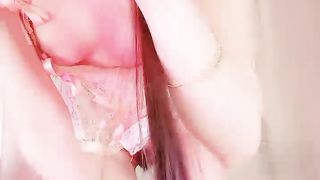 【69堂午夜视频】超级模特苗条好身材，粉红嘴唇，多角度特写粉红鲍鱼，自己尝尝自己淫水