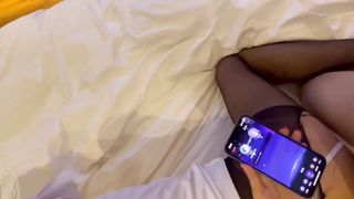 【69堂午夜视频】小护士骚货与男友通电话的同时被大鸡巴狠狠后入抽插