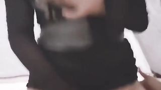 【69堂午夜视频】带亲妹妹乡下农村户外露营帐篷里操好浓密的逼毛破处